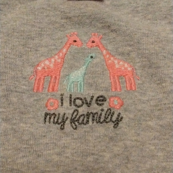 Grey Long-sleeved Onsie with Giraffes - Picture 2 of 4